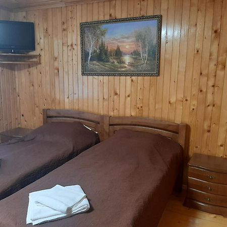 Арніка Hotel Synevyrsʼka Polyana Exterior foto