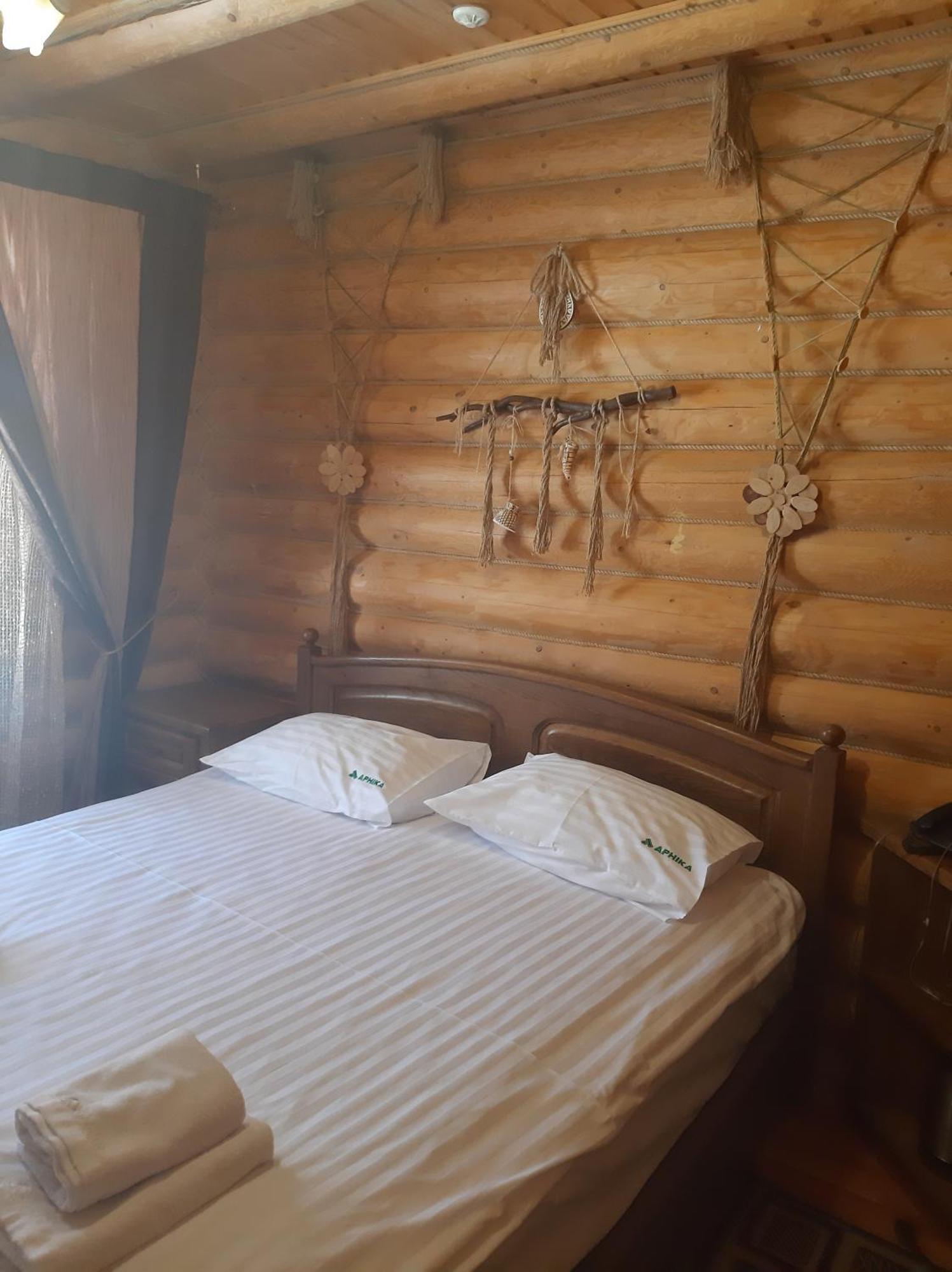 Арніка Hotel Synevyrsʼka Polyana Exterior foto