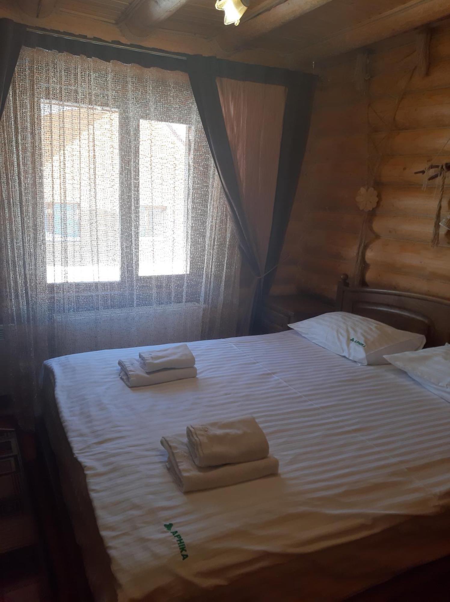 Арніка Hotel Synevyrsʼka Polyana Exterior foto