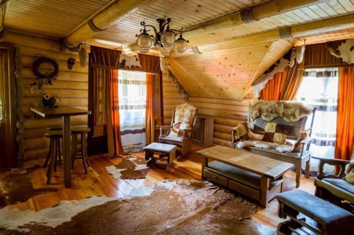 Арніка Hotel Synevyrsʼka Polyana Exterior foto