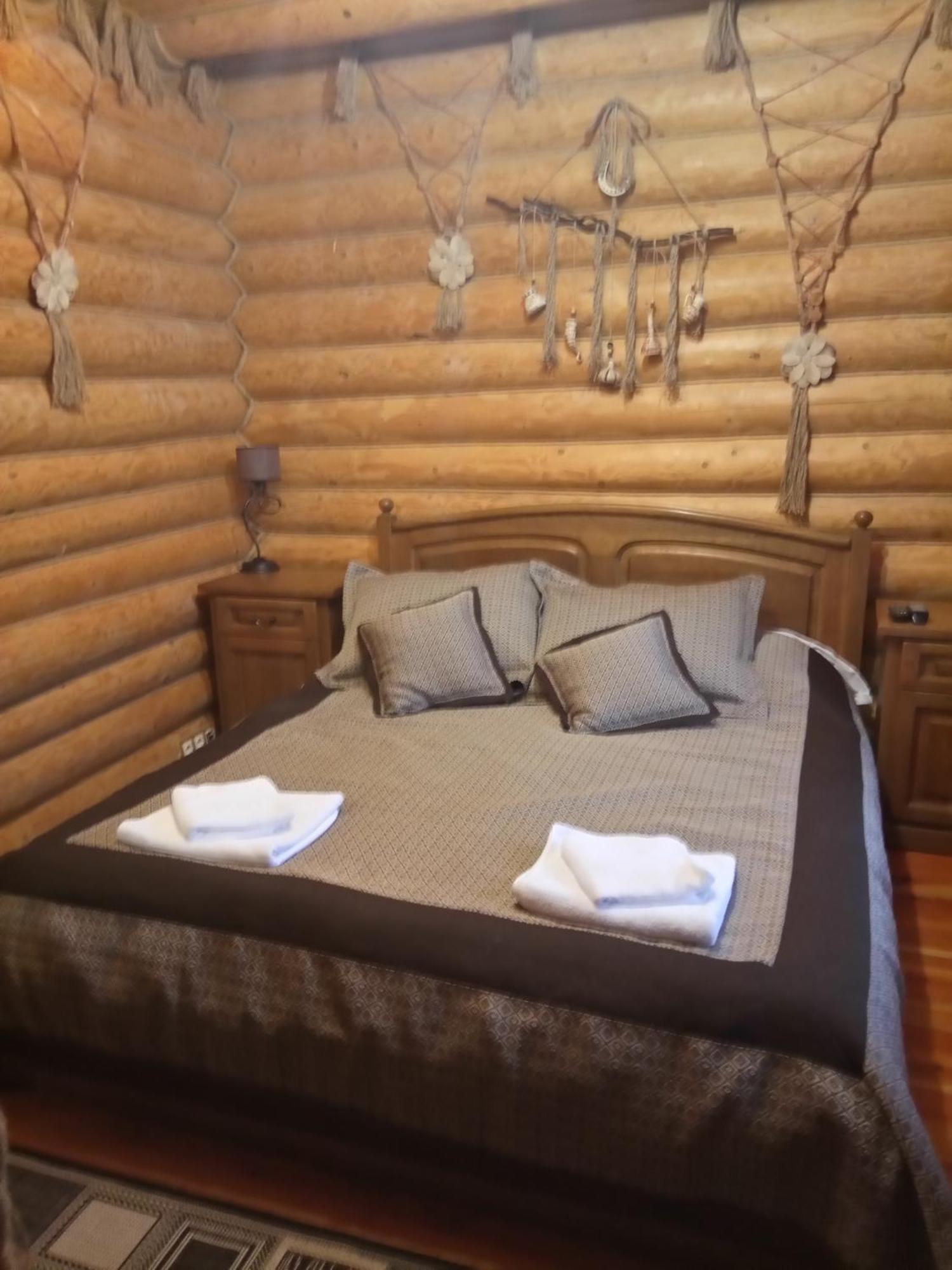 Арніка Hotel Synevyrsʼka Polyana Exterior foto