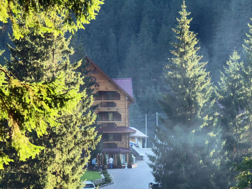 Арніка Hotel Synevyrsʼka Polyana Exterior foto