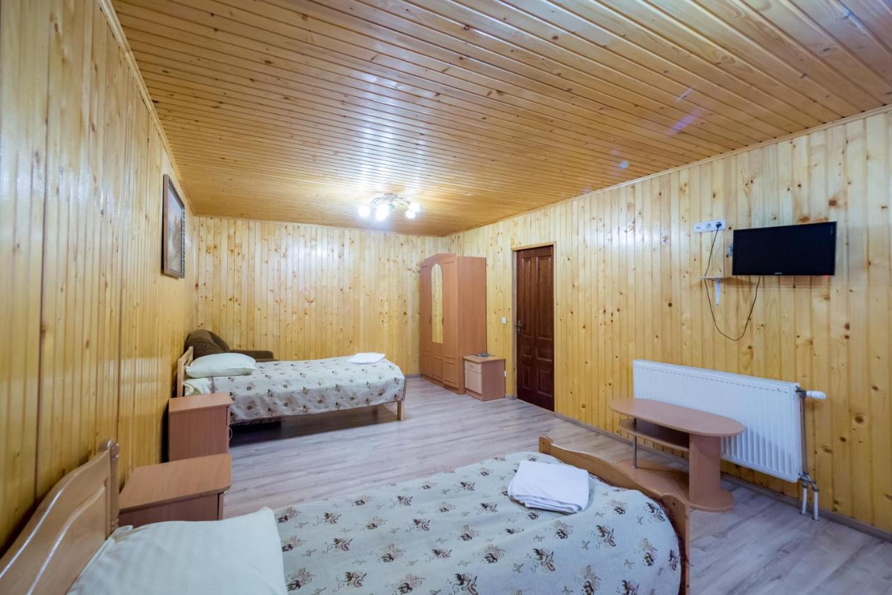 Арніка Hotel Synevyrsʼka Polyana Exterior foto