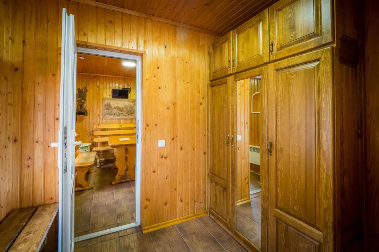 Арніка Hotel Synevyrsʼka Polyana Exterior foto